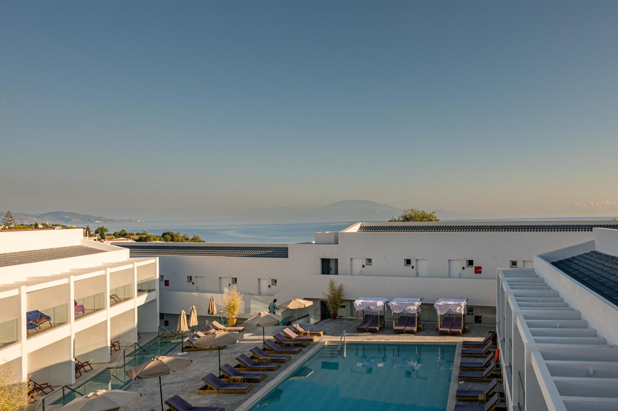 Mirage Bleu Hotel 查加基恩 外观 照片
