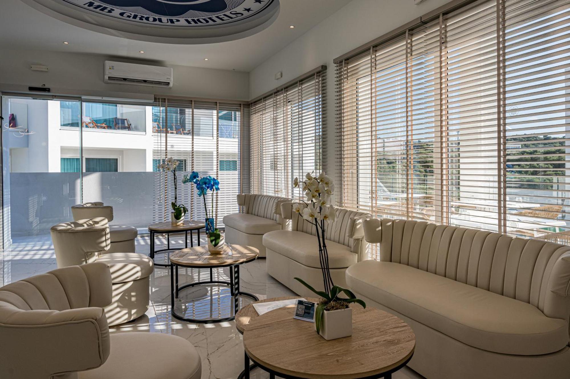 Mirage Bleu Hotel 查加基恩 外观 照片