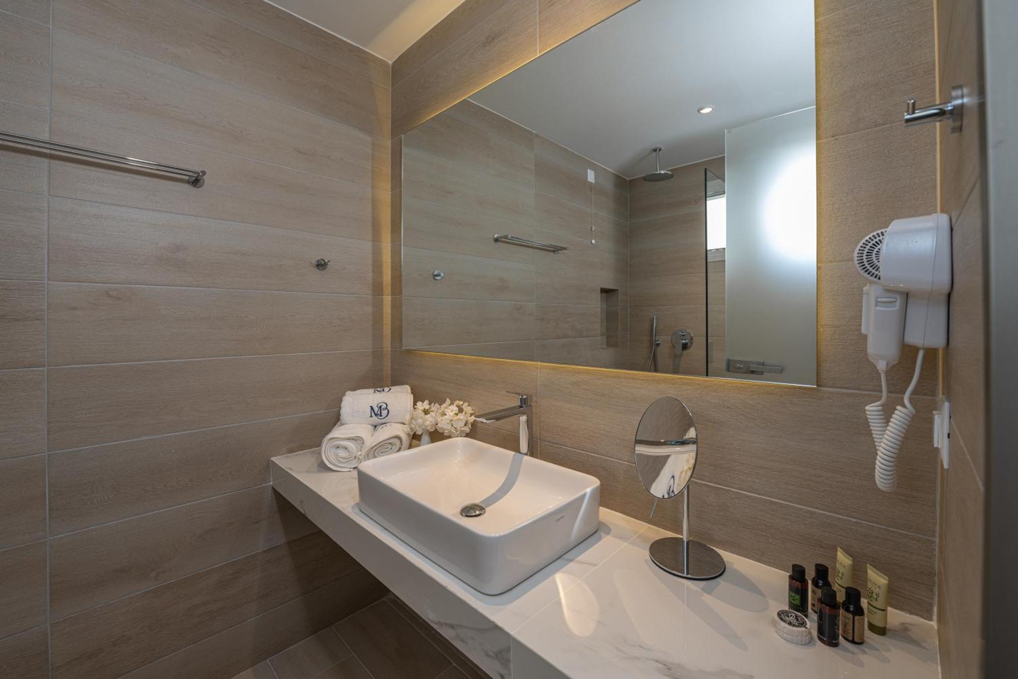 Mirage Bleu Hotel 查加基恩 外观 照片