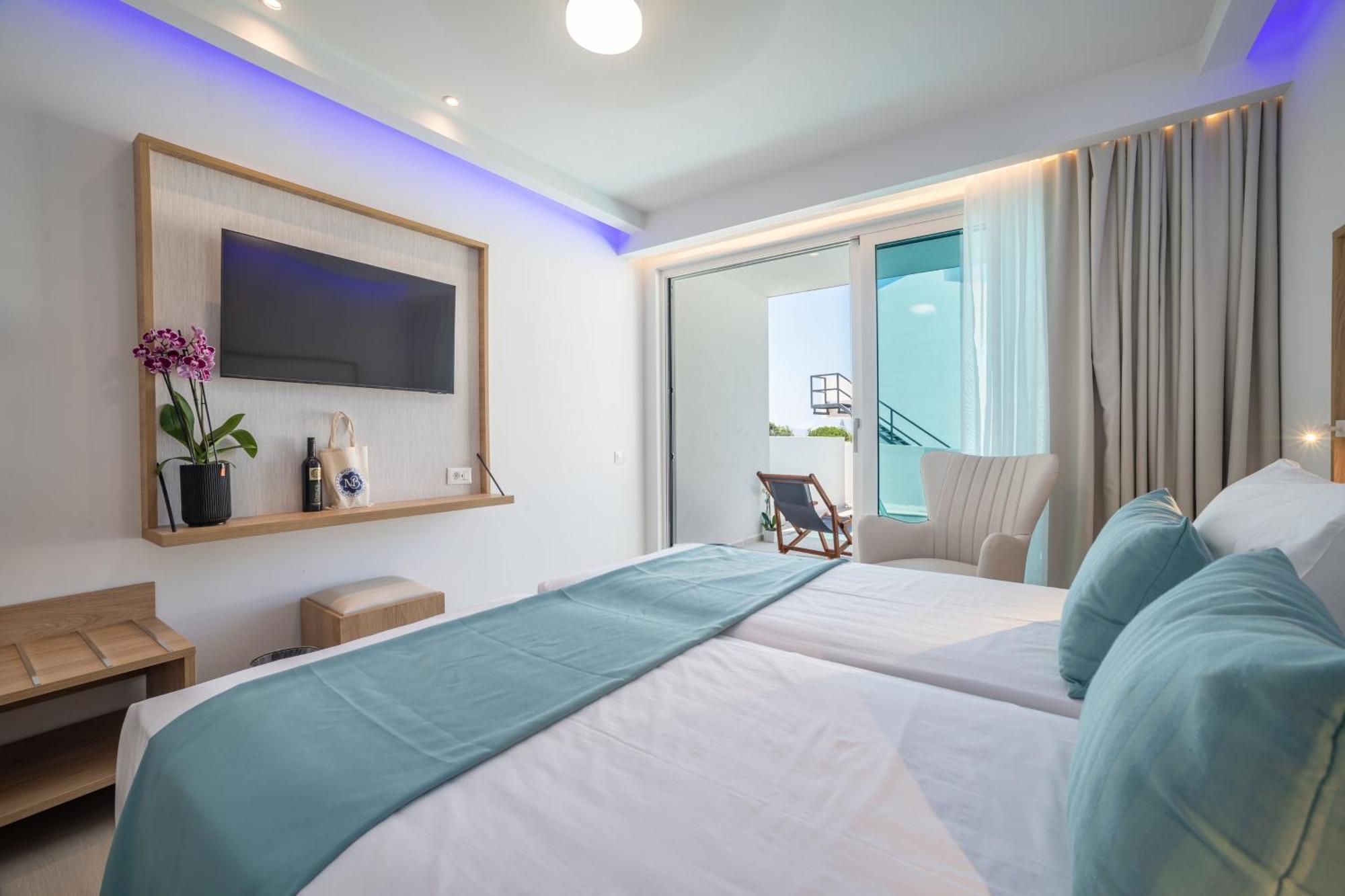 Mirage Bleu Hotel 查加基恩 外观 照片